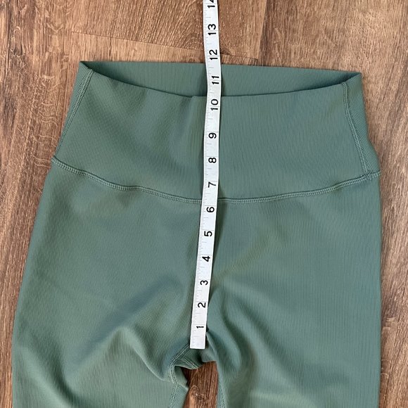 EUC Wilo Base Ribbed Green 7/8 Legging Sz L - Picture 7 of 9